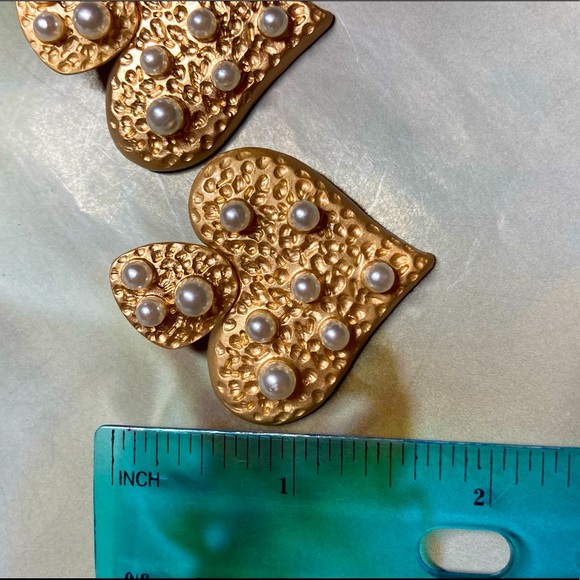 Big Heart Gold Tone Pearl Earrings - Picture 5 of 5